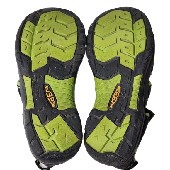 Keen Sandals Newport H2 Waterproof Women's Black/Green Hiking Shoes (size 6) - Picture 10 of 10